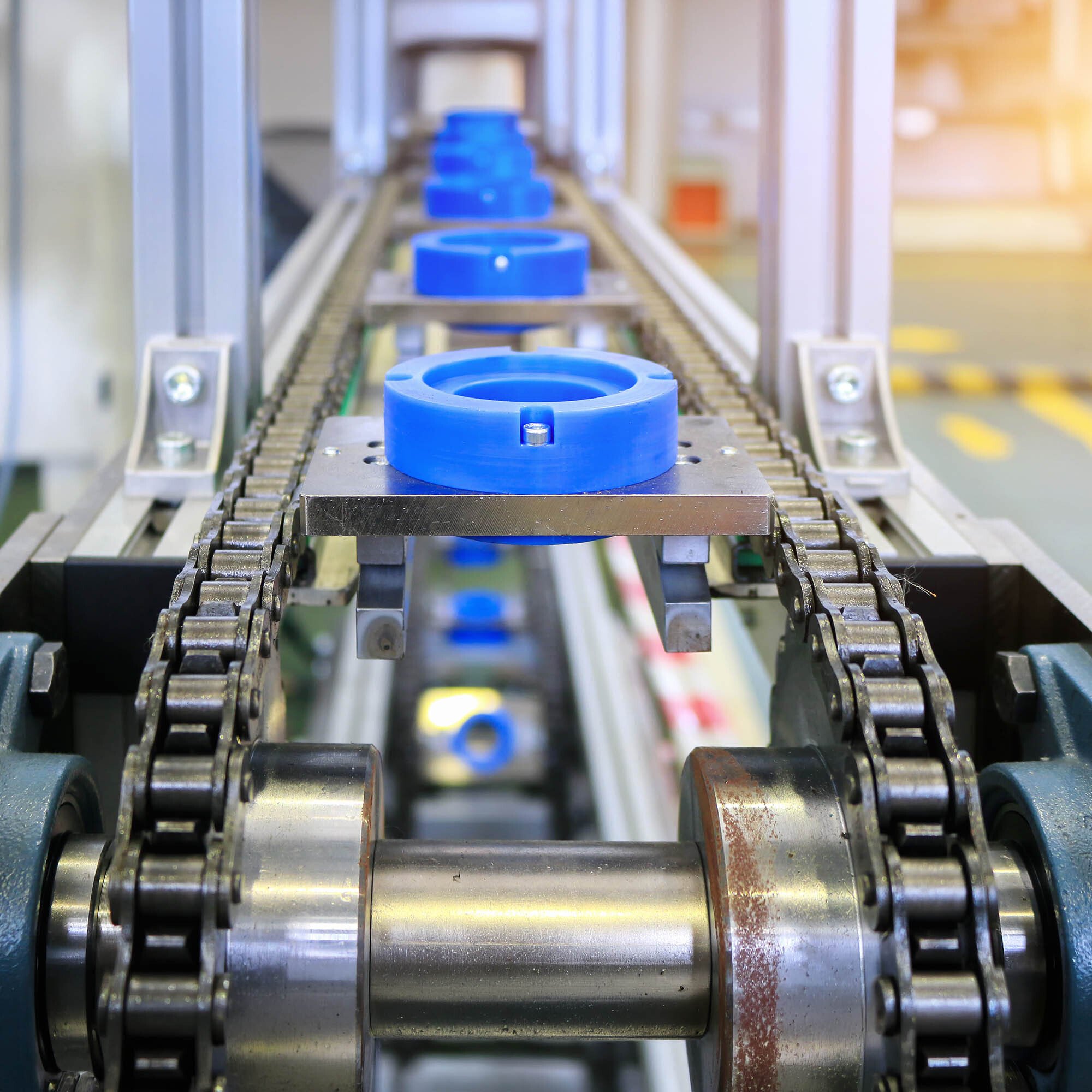 chain-conveyor_269204483